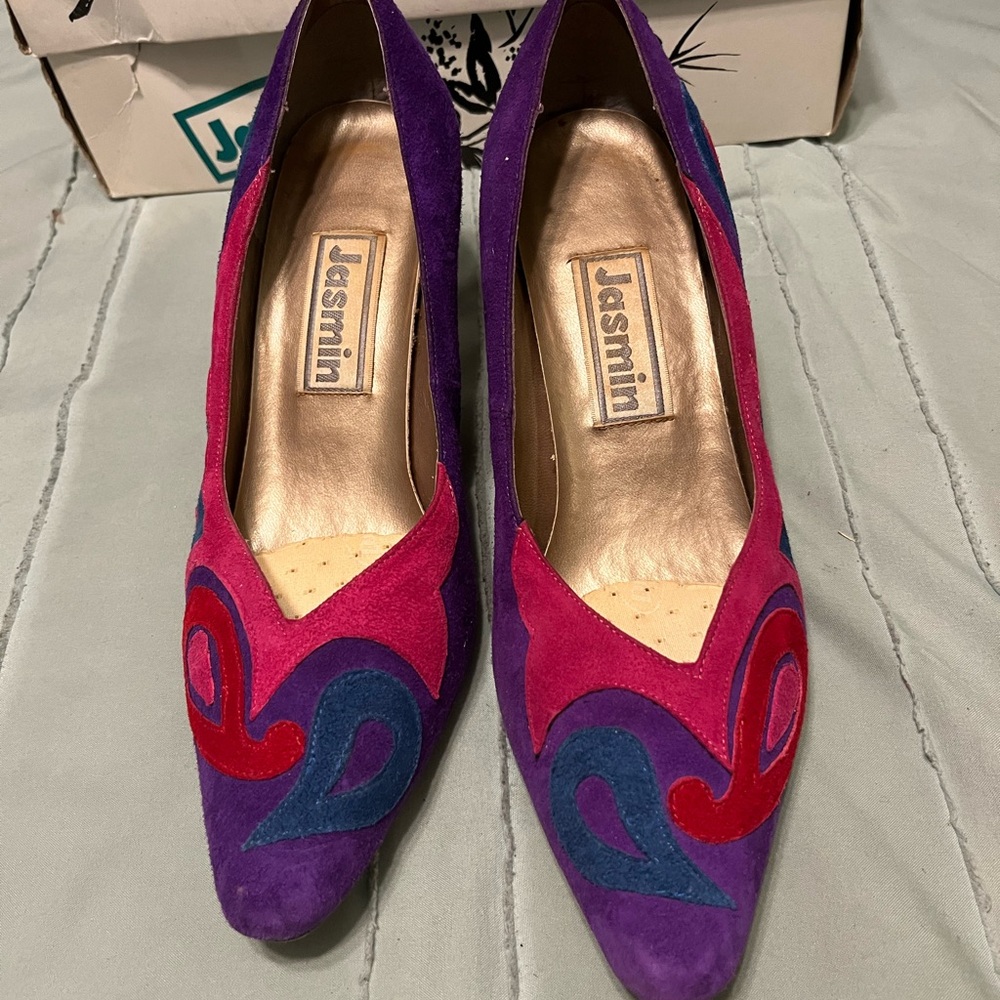 Woman’s Jasmin Brand 4” Heel Suede Multicolored Shoes Sz. 8